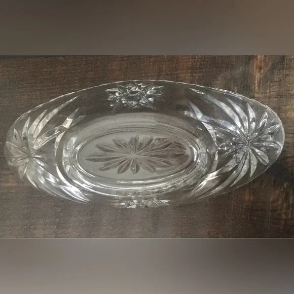 Vintage Etched Glass Decorative Bowl Candy Dish Pickle boat - Picture 4 of 9